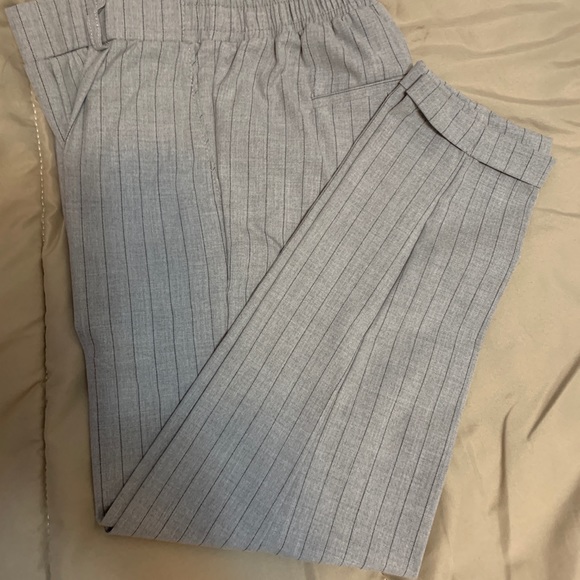 Bershka Gray Pinstripe tapered trousers - Picture 2 of 13